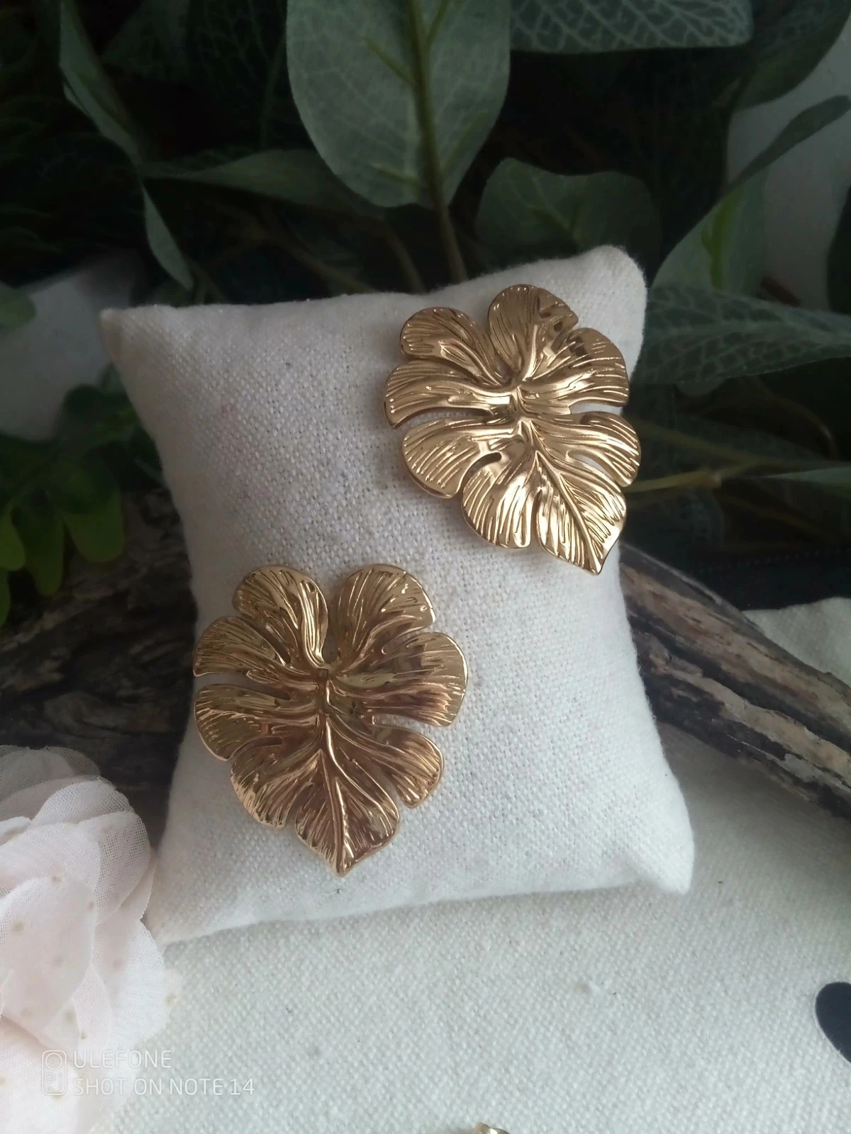 Boucles d'oreilles bohèmes feuilles en acier inoxydable dorées – photo 2
